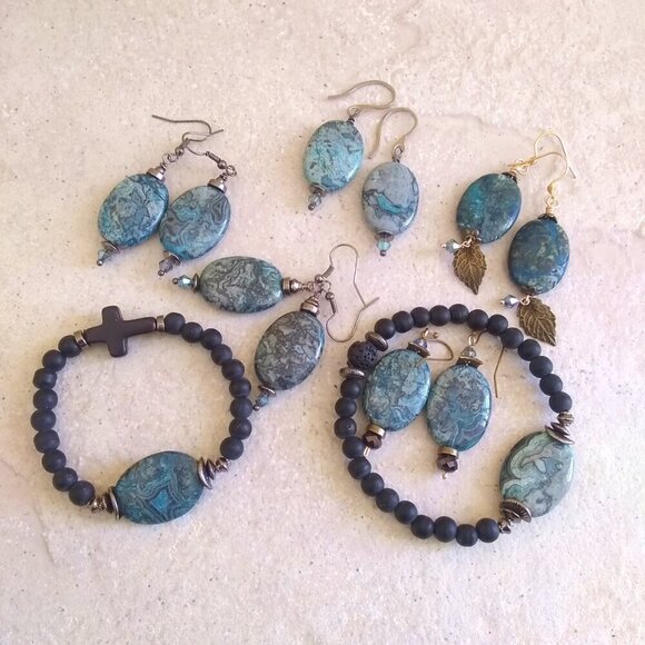 Blue Gray & Black - Sleek Crazy Lace Agate Bracelet - 6.5-7" Wrists - Minimalist - Picture 7 of 7